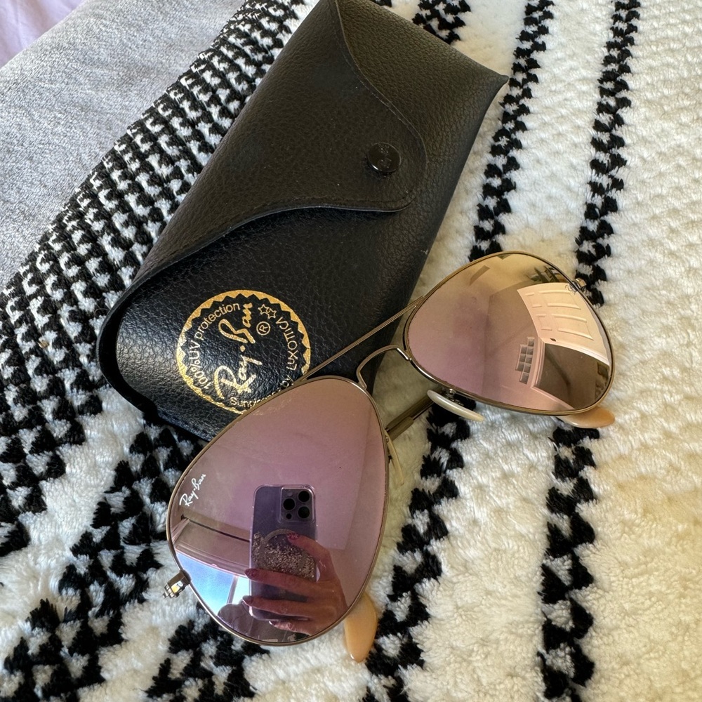 RayBan Purple Mirrored Aviators (large)